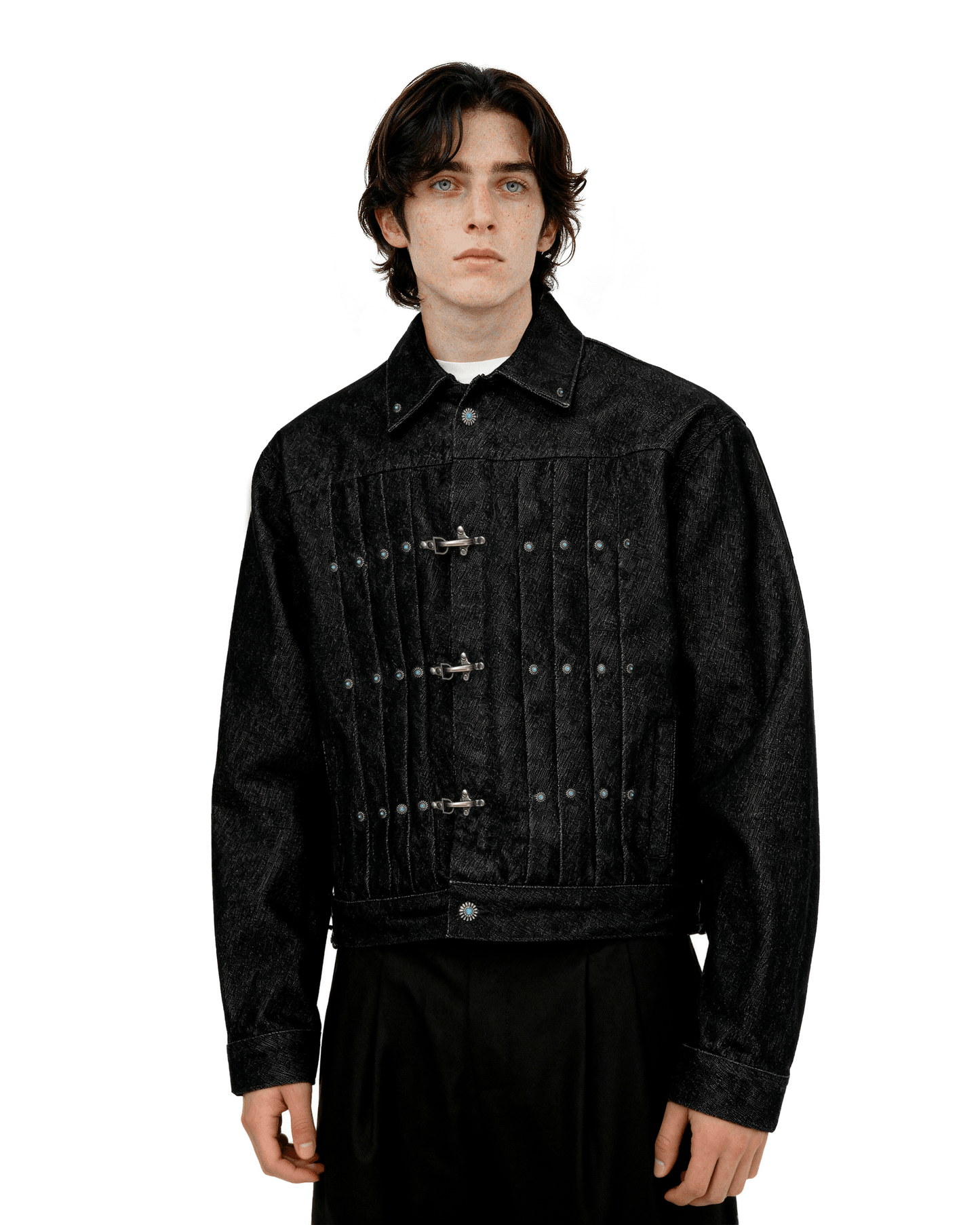 Akira - Nigrum turpis